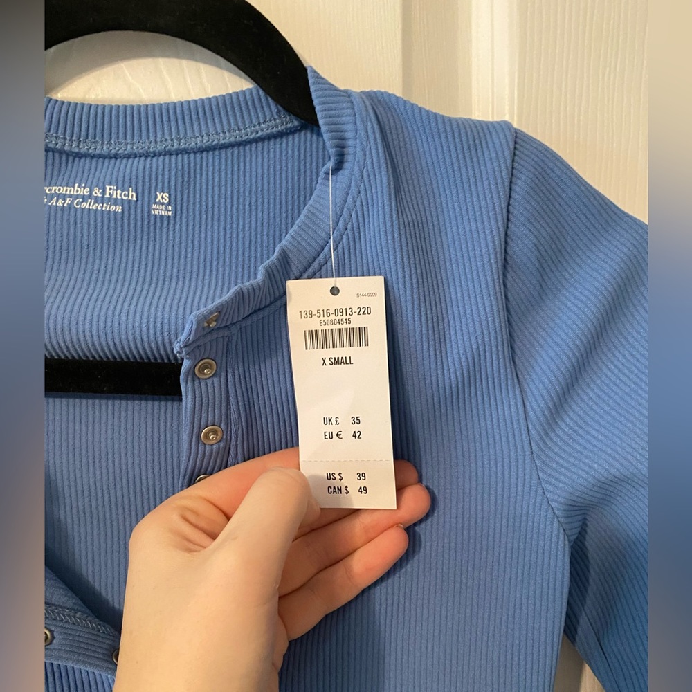 Abercrombie & Fitch Blue Super Soft Long Sleeve NYT